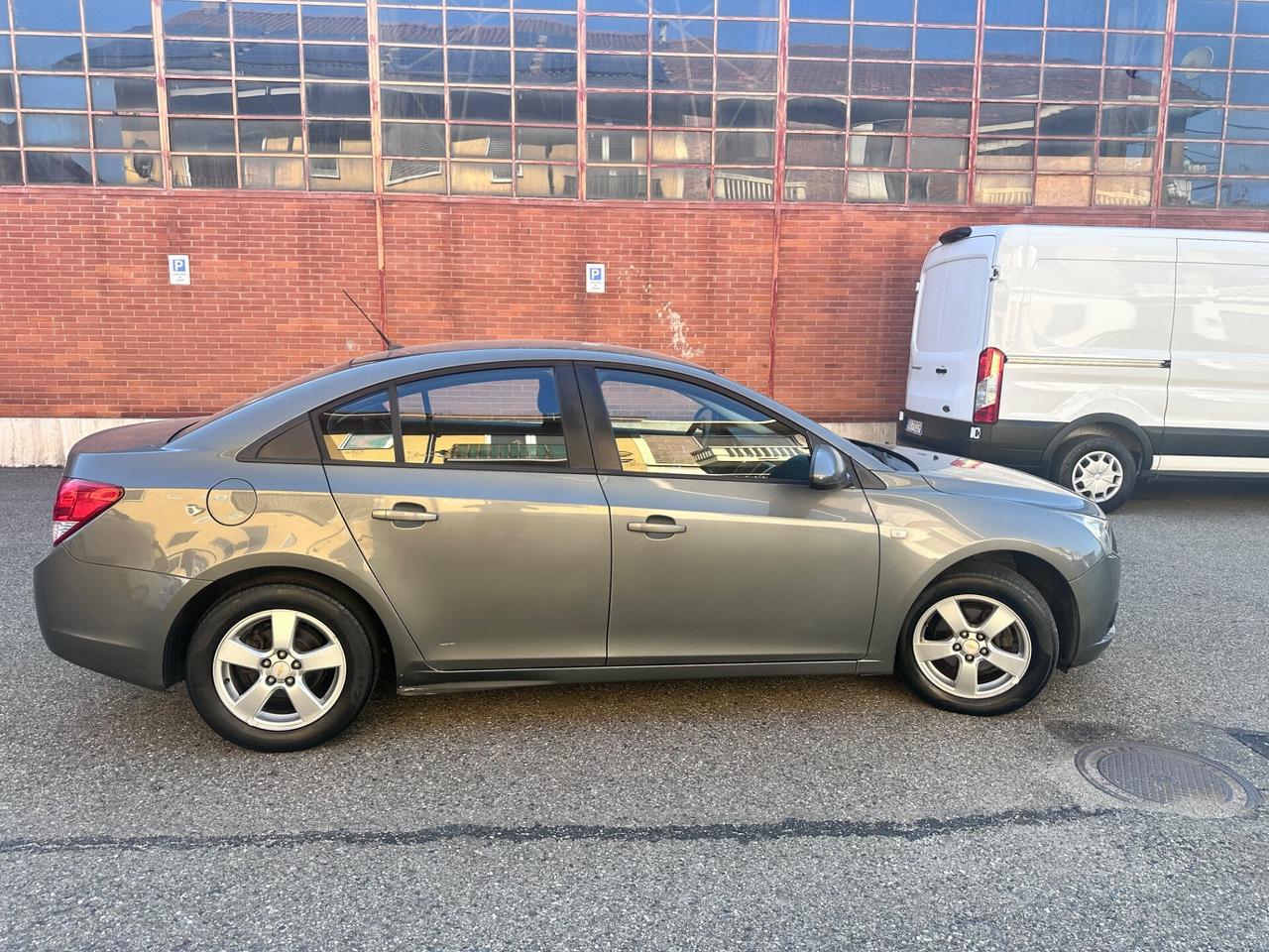 Chevrolet Cruze 1.8 4 porte LT GPL fino 2032 pochi km