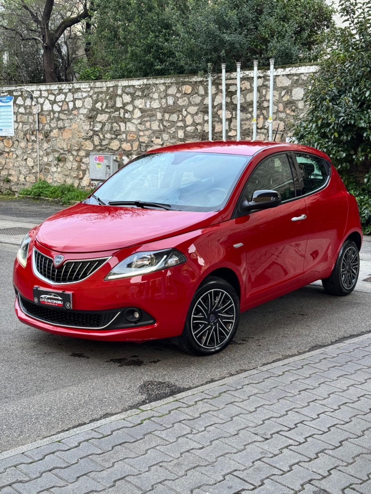 Lancia Ypsilon 1.0 FireFly 5 porte S&S Hybrid Gold Plus