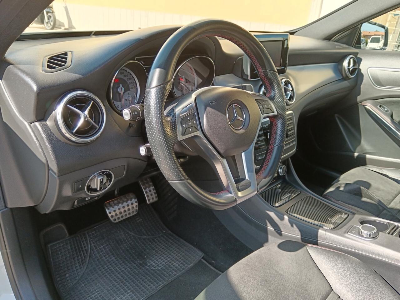 Mercedes-benz GLA 200 GLA 200 CDI Automatic 4Matic Premium