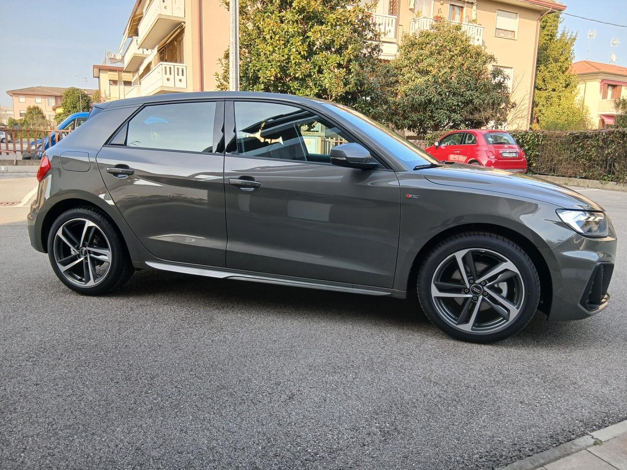 Audi A1 SPB 30 TFSI S line edition NUOVA tua a € 312 mese