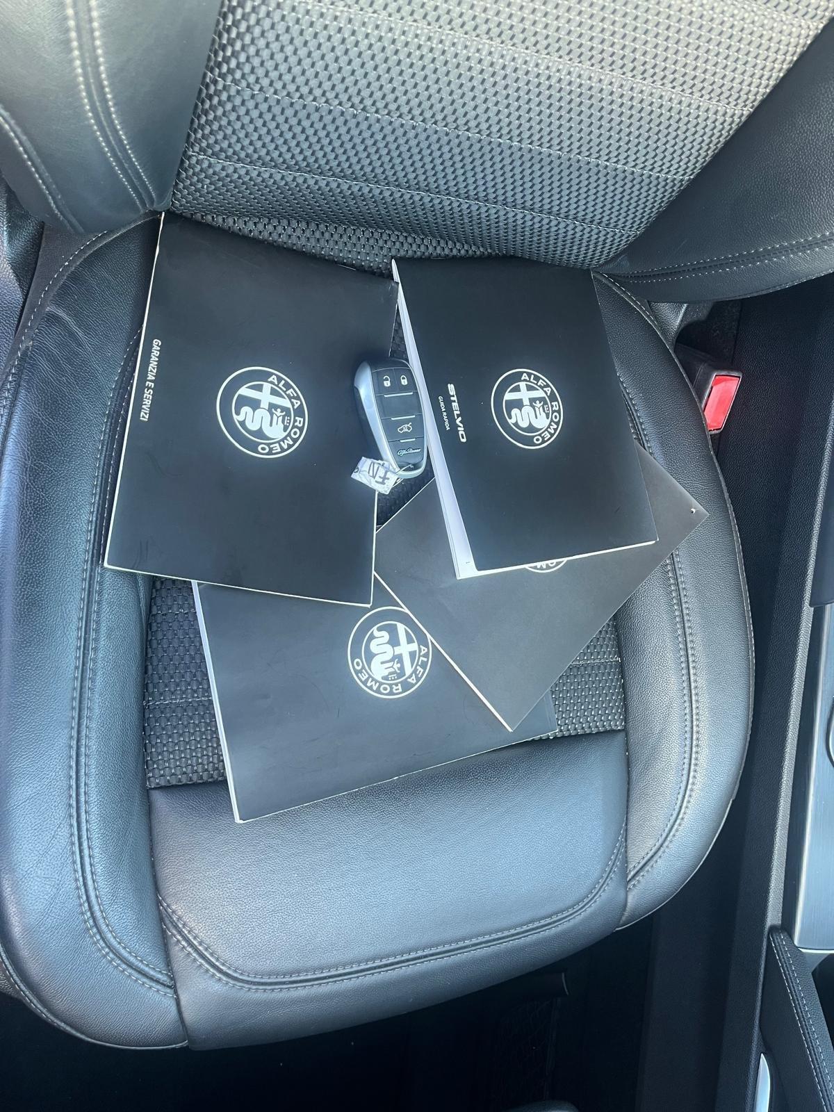 Alfa Stelvio Q4-2.2 mjt/190 cv- autom-2018