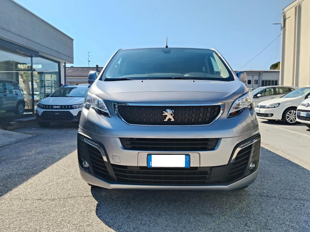 Peugeot Traveller Long Business 120 cv EAT8 9 Posti