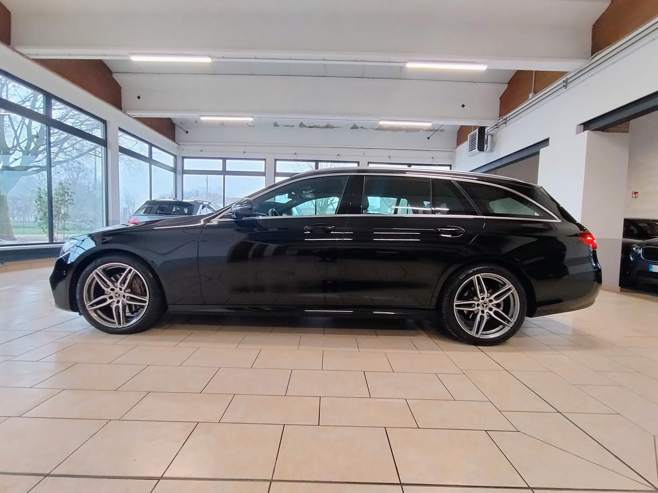 MERCEDES E 220d 4matic Premium AMG *WIDE*AMBIENT*CARPLAY