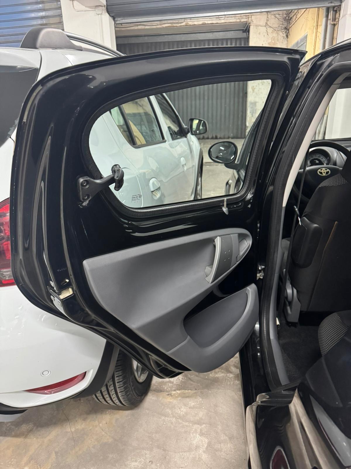 Toyota Aygo 1.0 12V VVT-i 5 porte Now Connect