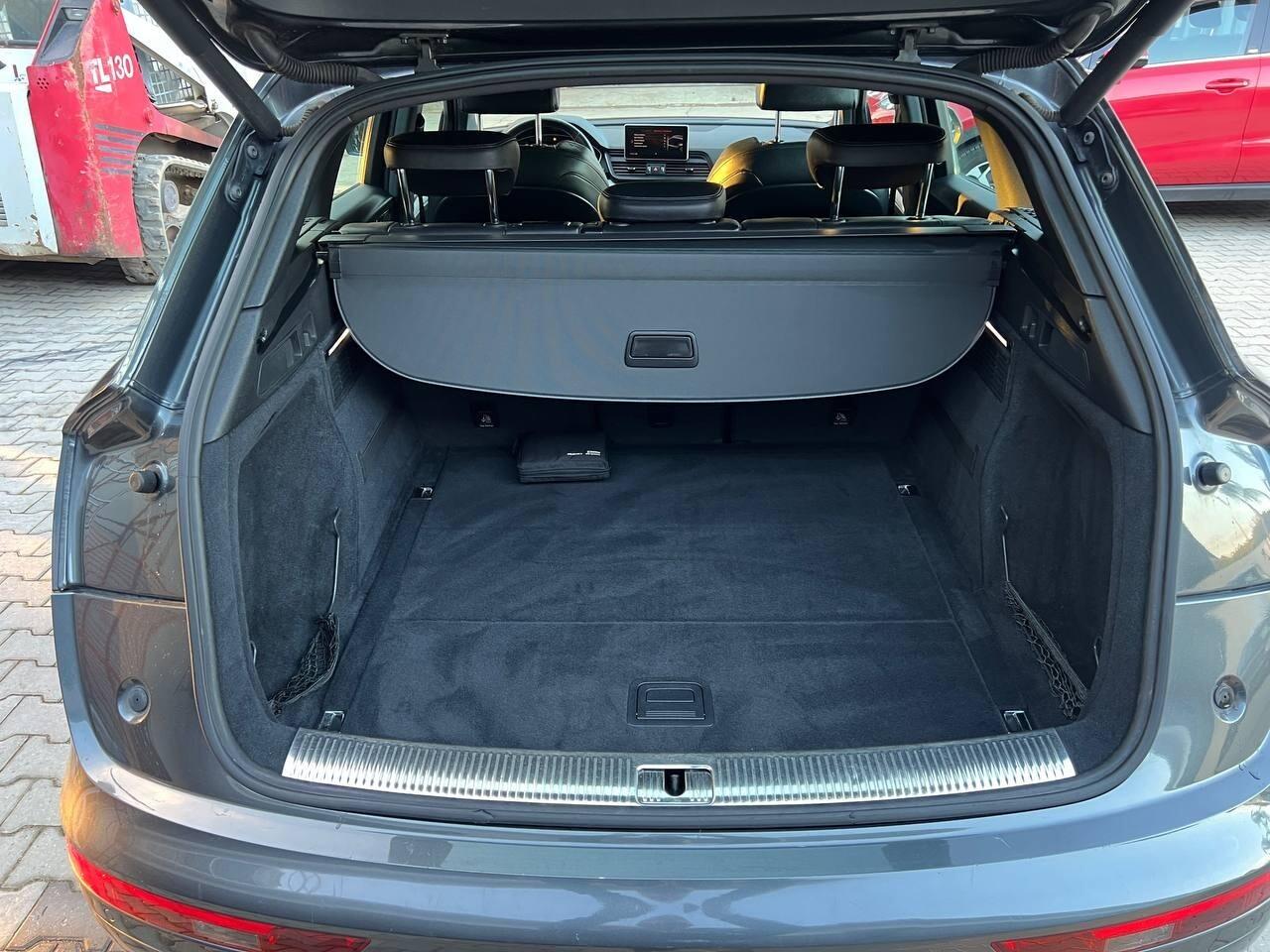 Q5 40 2.0 tdi Busines Sport quattro 190cv s-tronic