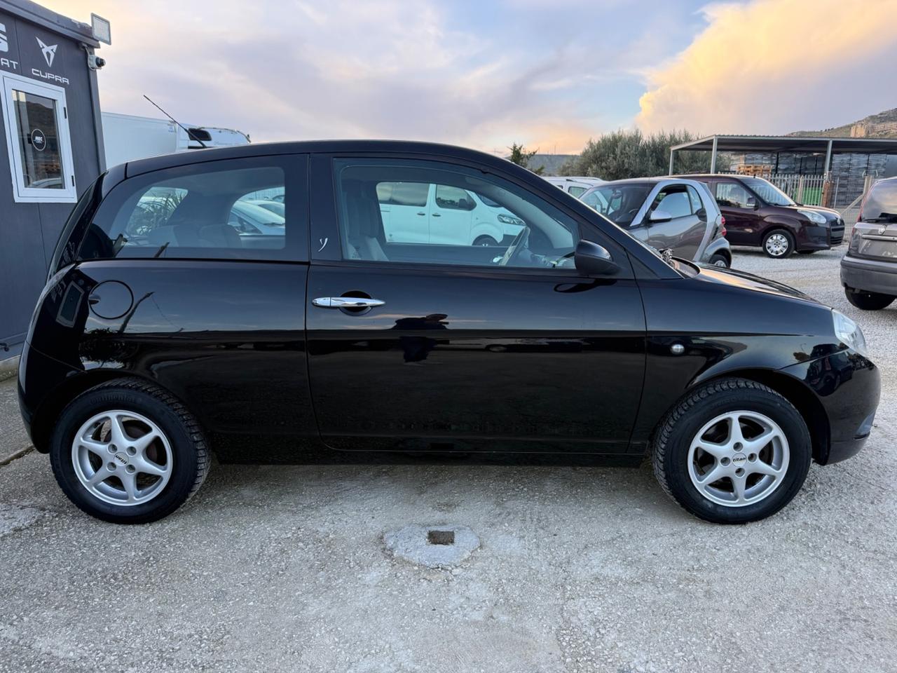 Lancia Ypsilon 1.2 Oro Giallo