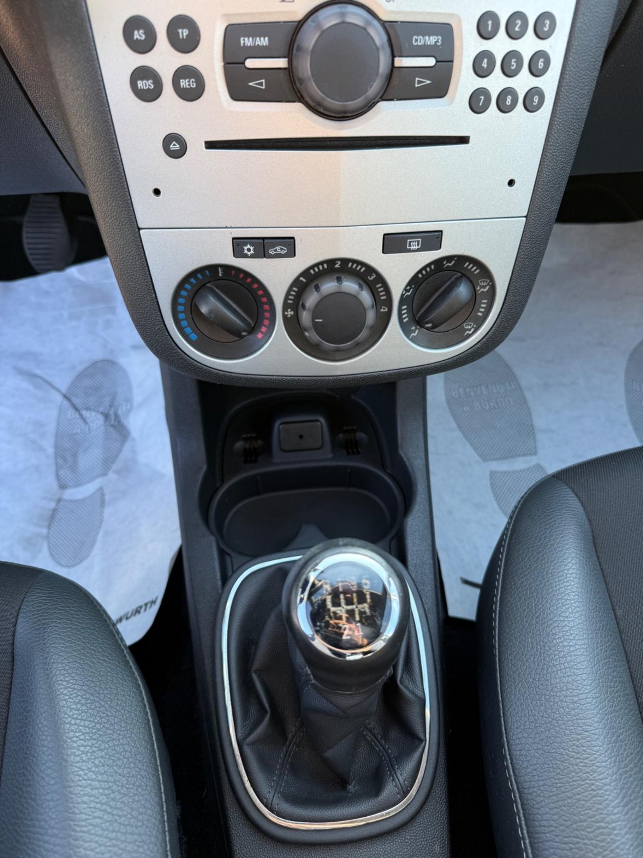 Opel Corsa 1.2 3 porte Edition OK NEOPATENTATI