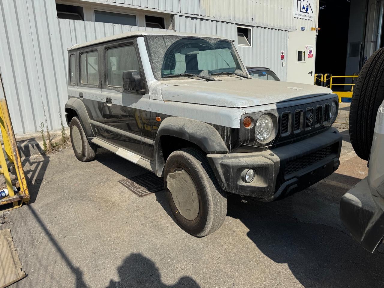 Suzuki Jimny 1.5 automatico 5 porte
