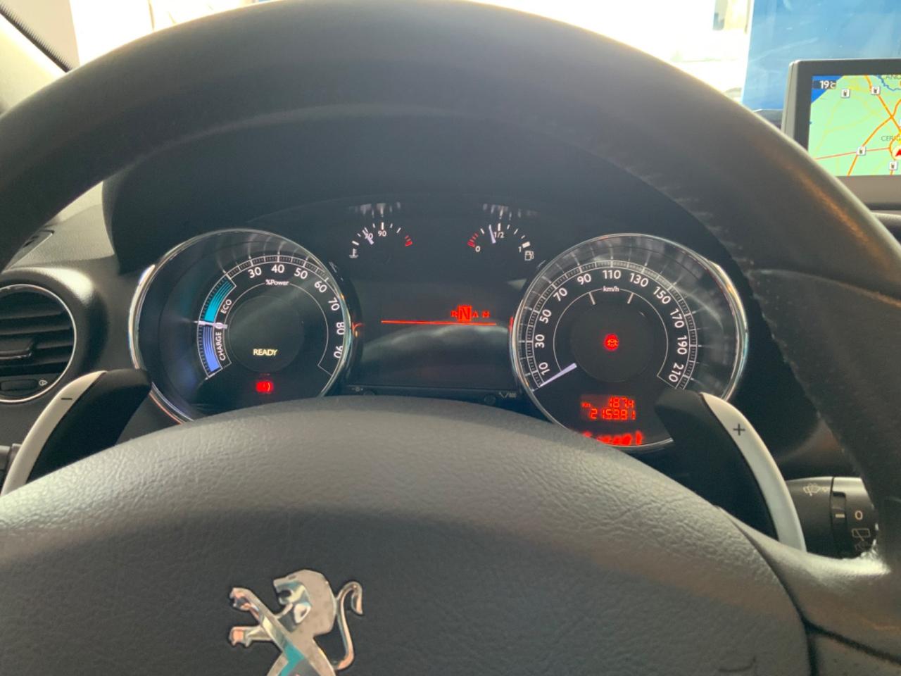 Peugeot 3008 HYbrid4
