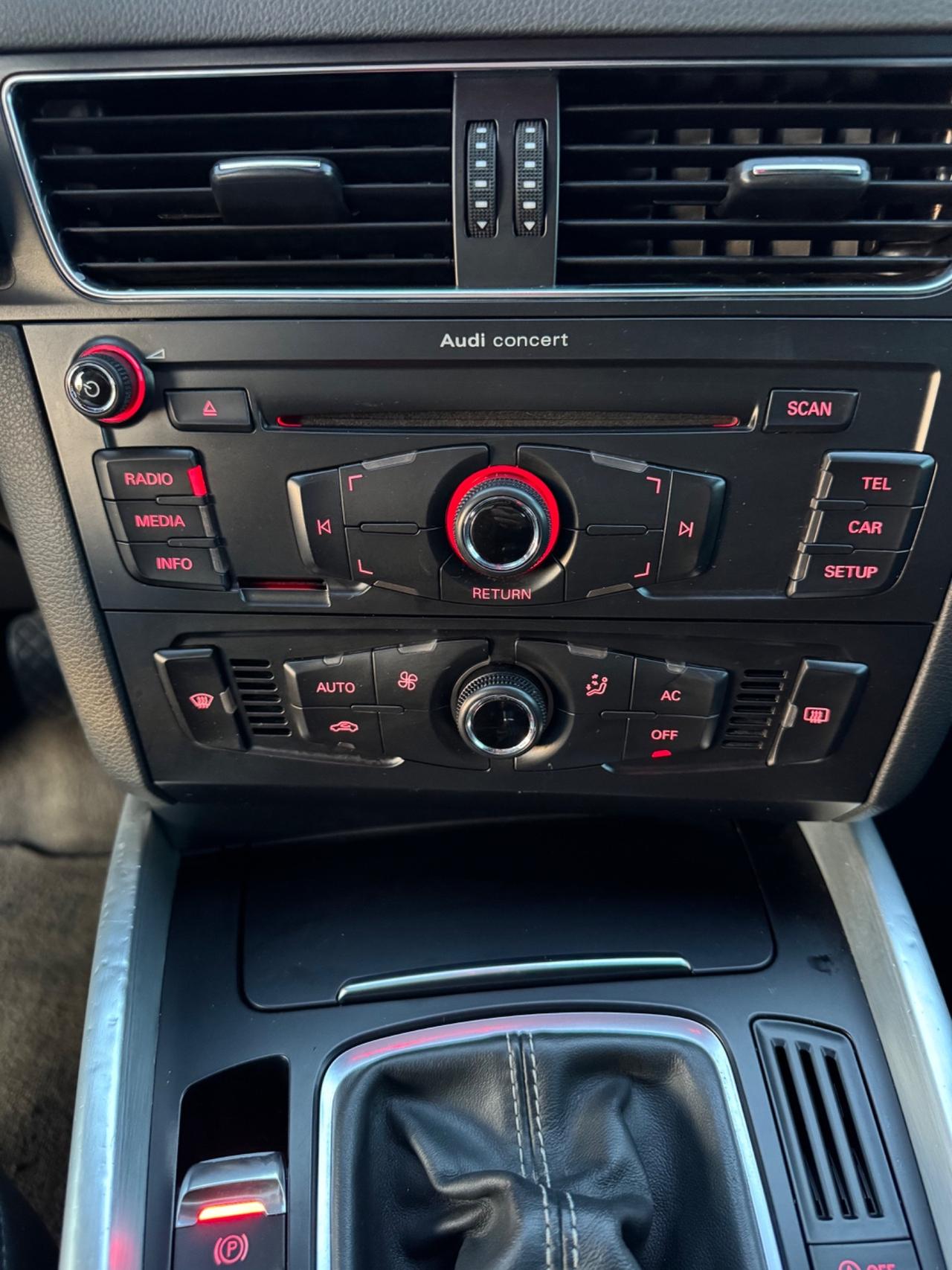 Audi Q5 2.0 TDI S-LINE