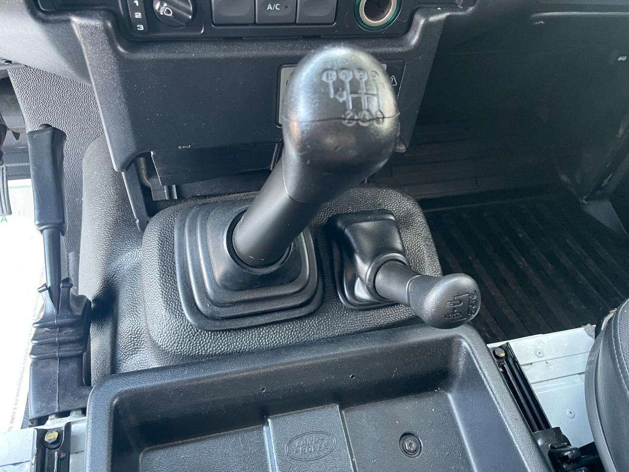 Land Rover Defender 90 2.2 TD4 Station Wagon N1