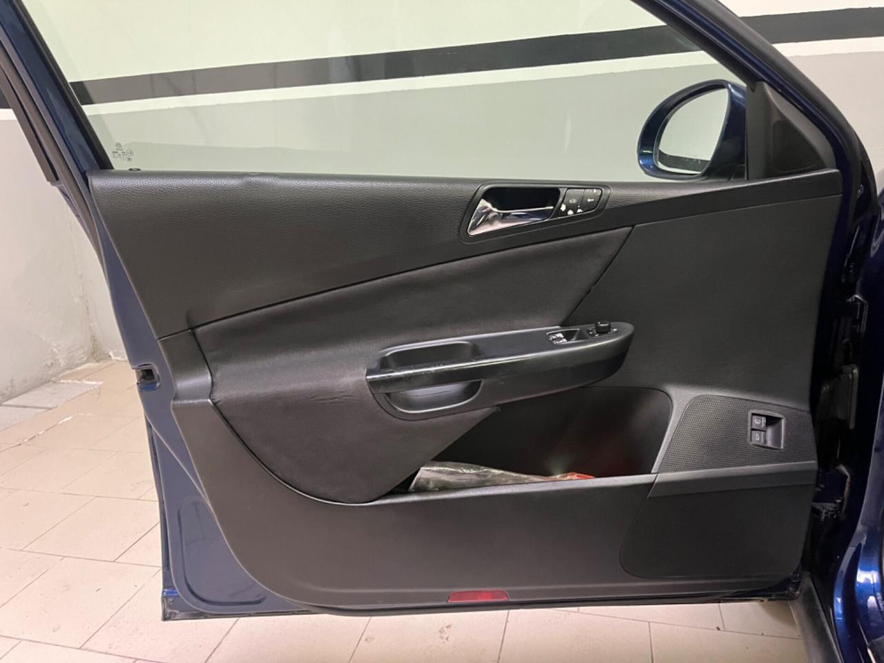 Volkswagen Passat 1.9 TDI/105CV berlina