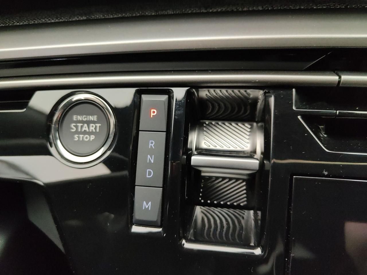 PEUGEOT 3008 III 2024 1.2 HYBRID 145CV ALLURE E-DCS6