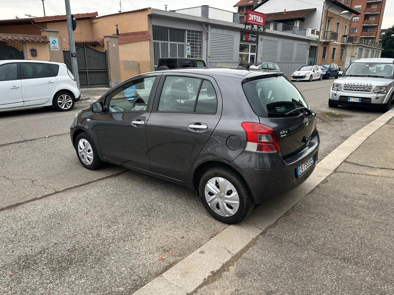 Toyota Yaris 1.0 5 porte Sol