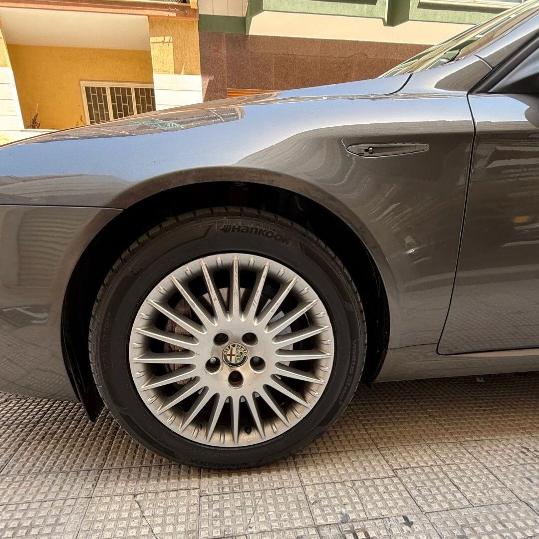 Alfa Romeo 159 1.9 JTDm 16V Sportwagon Exclusive