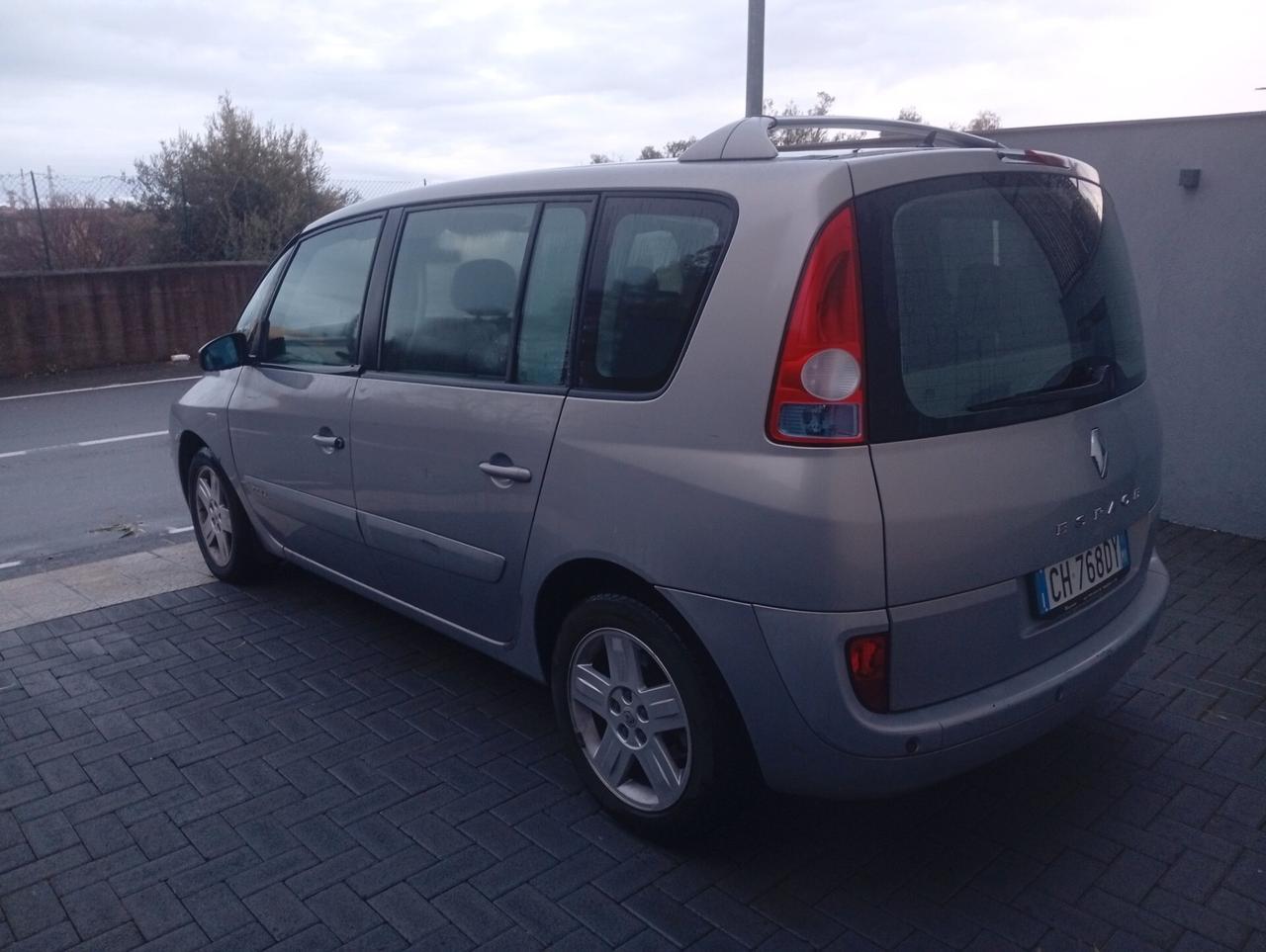 Renault Espace Grand 2.2 16V dCi Initiale