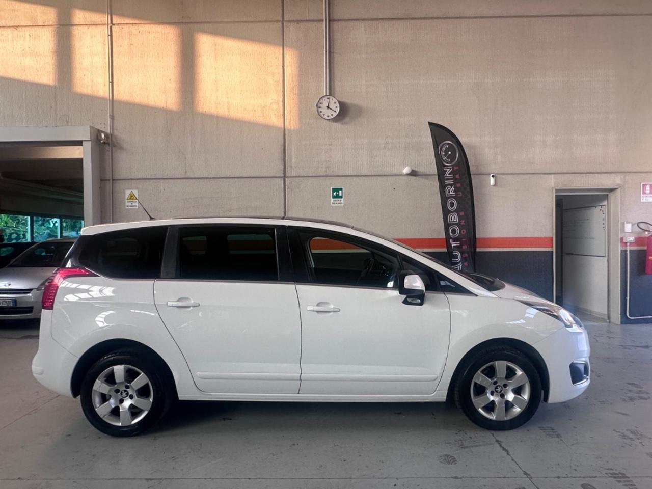 Peugeot 5008 1.6 HDi 115CV Active