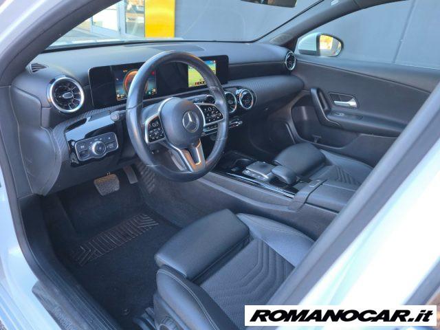 MERCEDES-BENZ A 180 d Automatic Business Pelle-Navy