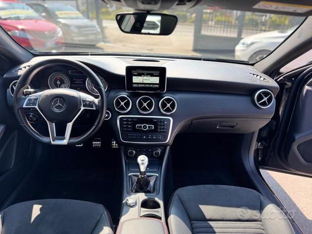 MERCEDES-BENZ A 200 CDI Premium AMG PARI AL NUOV