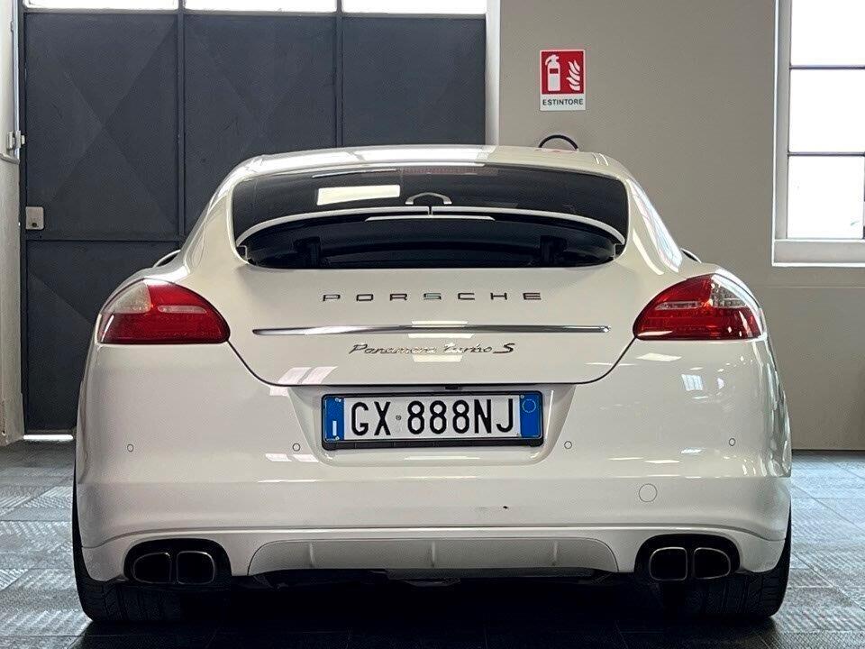 Porsche Panamera 4.8 Turbo S 550cv