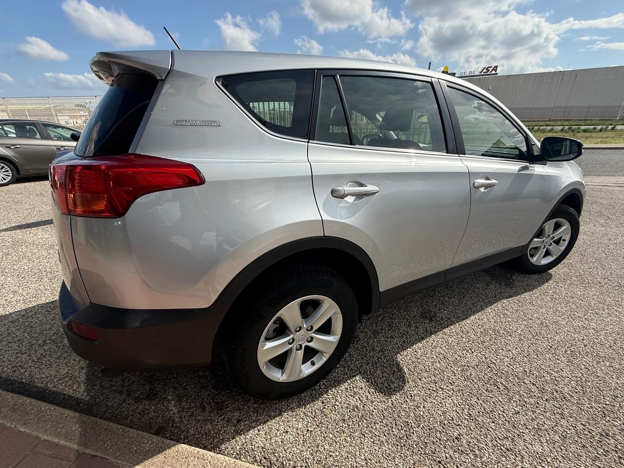 Toyota RAV 4 RAV4 2.0 D-4D 2WD Active my14"