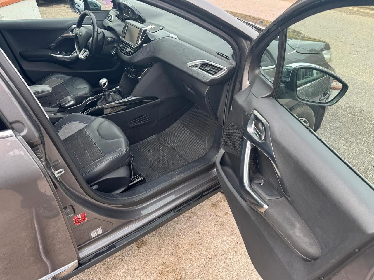 Peugeot 2008 1.6 e-HDi 115 CV Stop&Start Allure