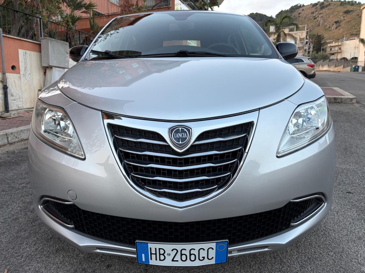 Lancia Ypsilon 1.2 Benz ideale per neopatentati