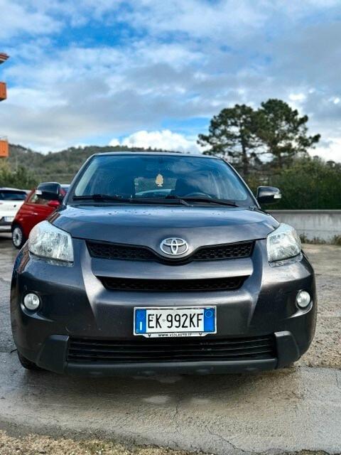 TOYOTA Urban Cruiser Urban Cruiser 1.4 D-4D AWD...