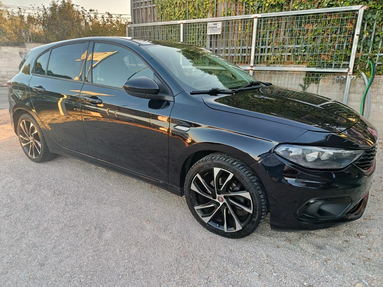 Fiat Tipo 1.6 Mjt S&S 5 porte S-Design