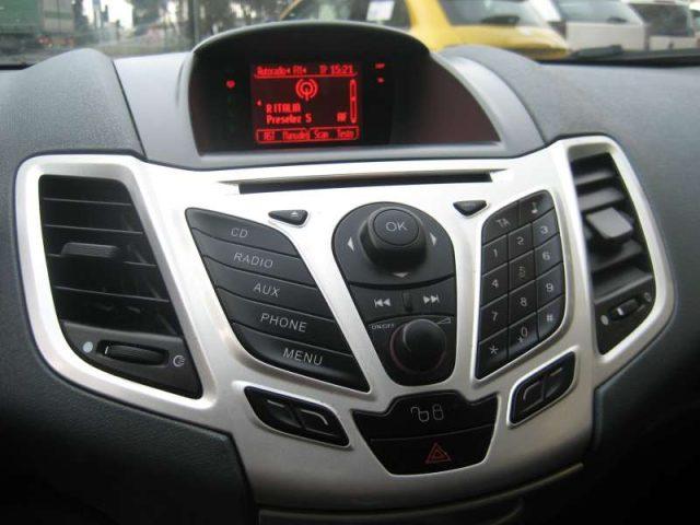 FORD Fiesta 1.2 82 CV 5 PORTE TITANIUM