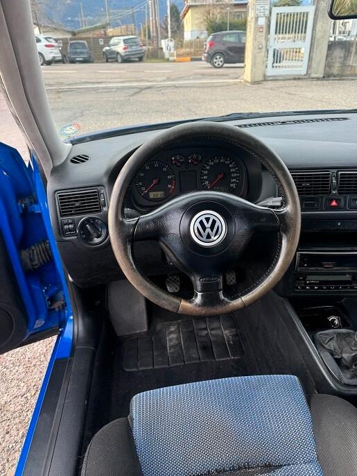 Volkswagen Golf 1.6 cat 5 porte Comfortline