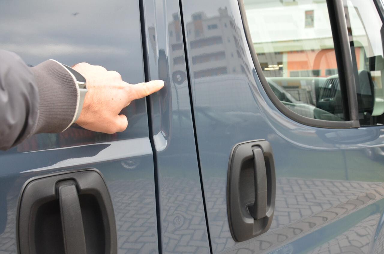 Peugeot Boxer 330 2.2 BlueHDi 120 S&S PC-TN Furgone