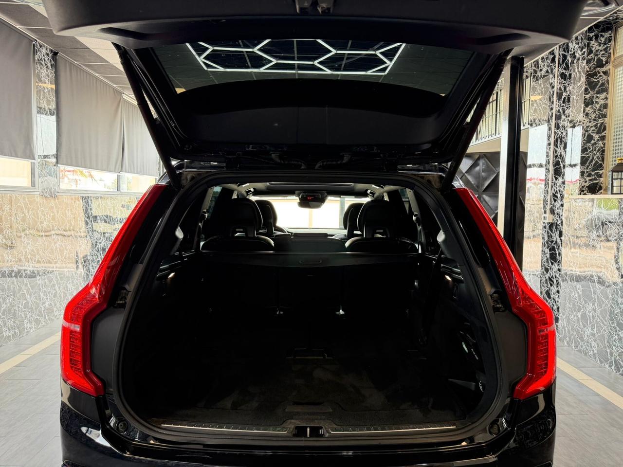 Volvo XC90 D5 AWD Geartronic 7 posti R-design