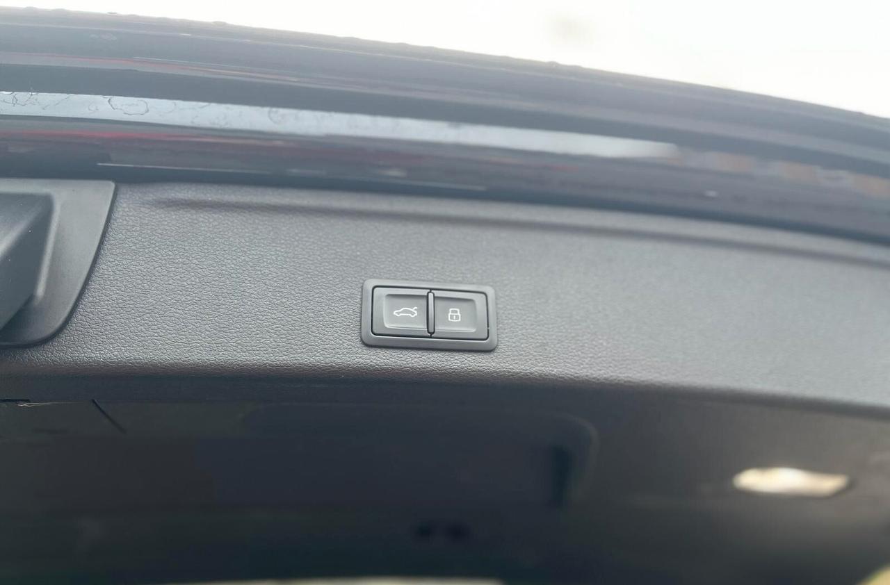 AUDI A4 AVANT BUSINESS SPORT 2.0TDI S TRONIC FULL OPTIONAL