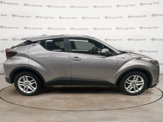 TOYOTA C-HR 1.8 Hybrid E-CVT Business
