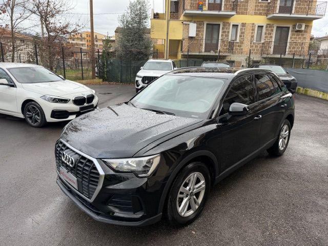 AUDI Q3 35 TDI quattro S tronic Business Advanced