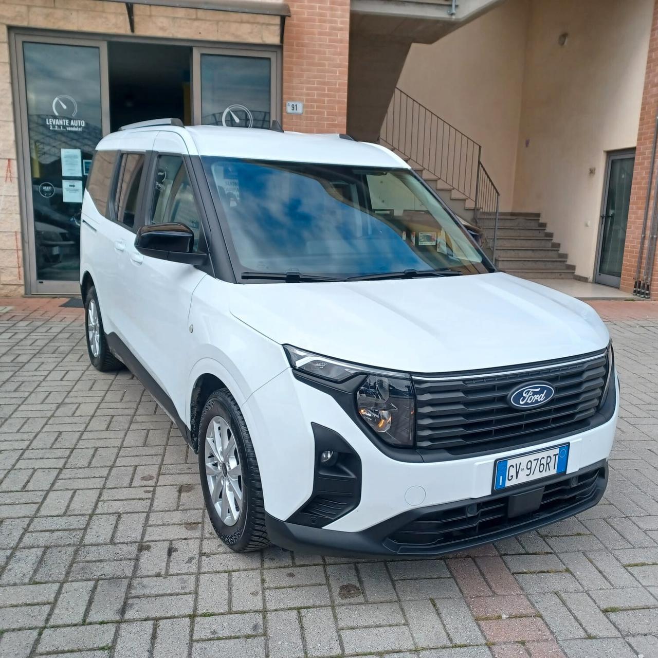 NUOVA 18000KM FORD TOURNEO 1.0 AUTOMATICO