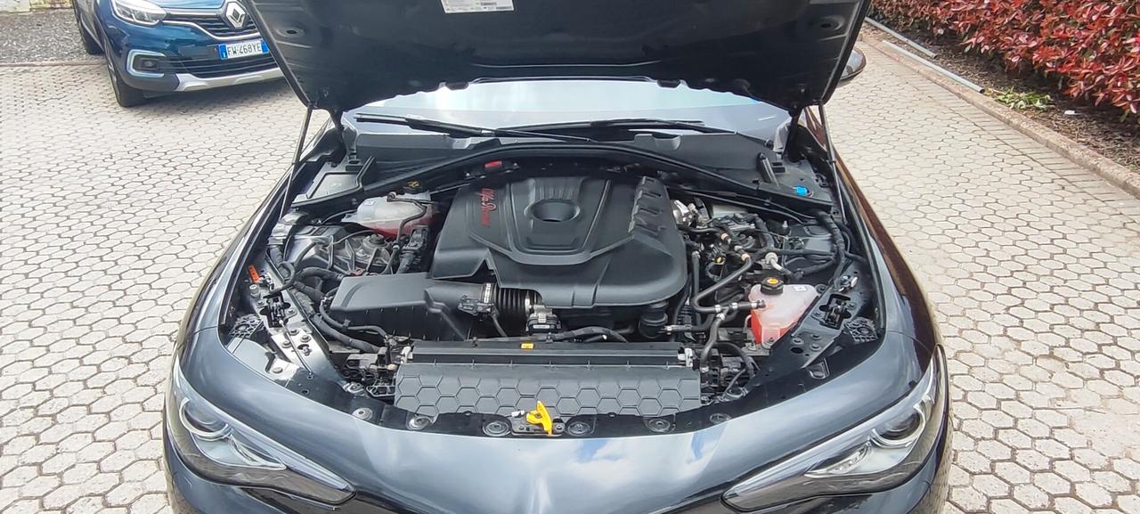 Alfa Romeo Giulia 2.2 Turbodiesel 210 CV AT8 AWD Q4 Estrema