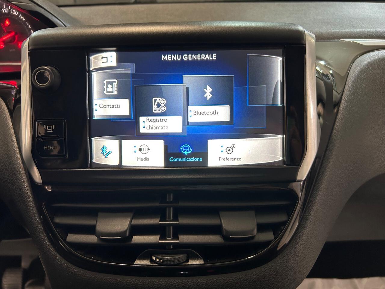Peugeot 208 1.4 hdi 50kw 2014