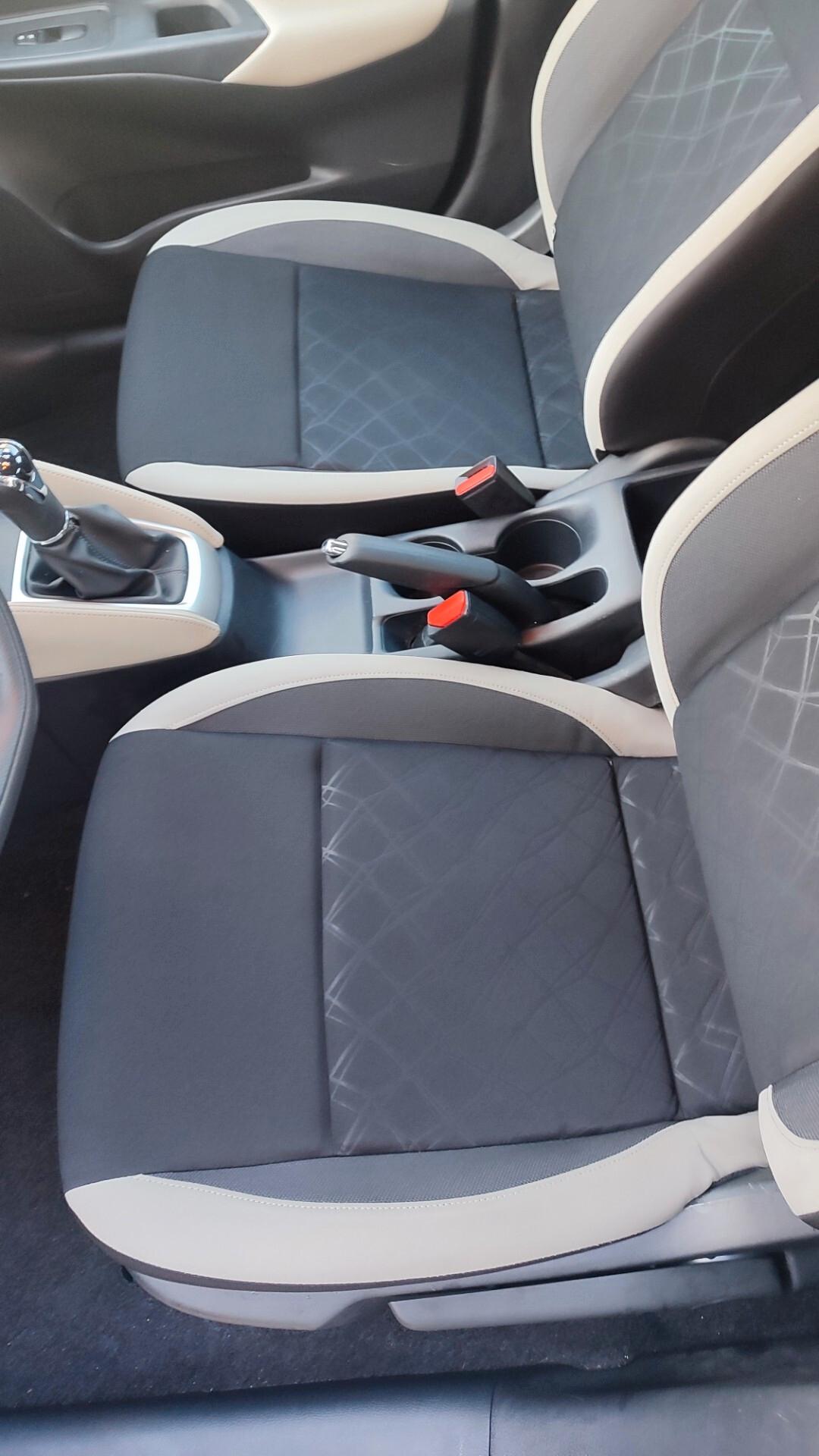 Nissan Micra 1.0L 12V 5 porte Visia