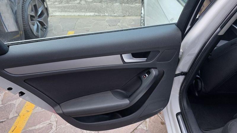 Audi A4 A4 Avant 2.0 TDI 120 CV Business Plus NAVI MMI LED XENO PDC CRUISE