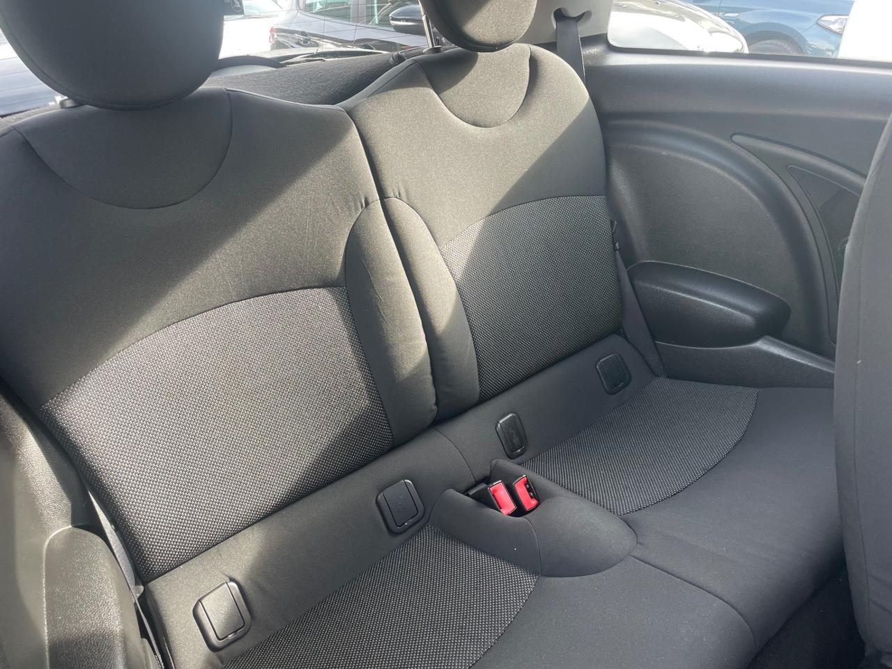 MINI COOPER 1.4 GPL 75 (CV) 2010