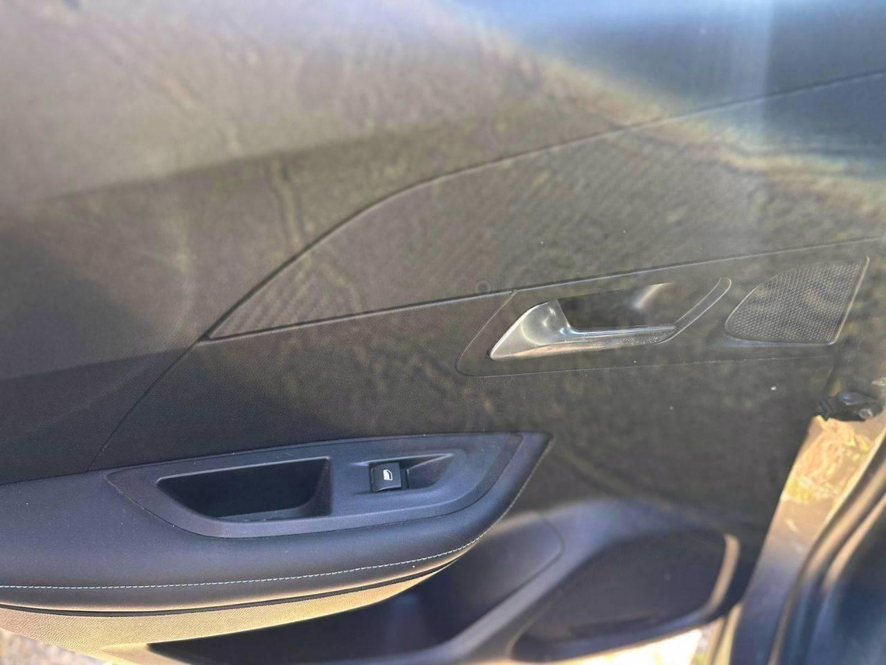 PEUGEOT 2008 II 2020 - 2008 1.2 puretech Allure s&s 130cv eat8