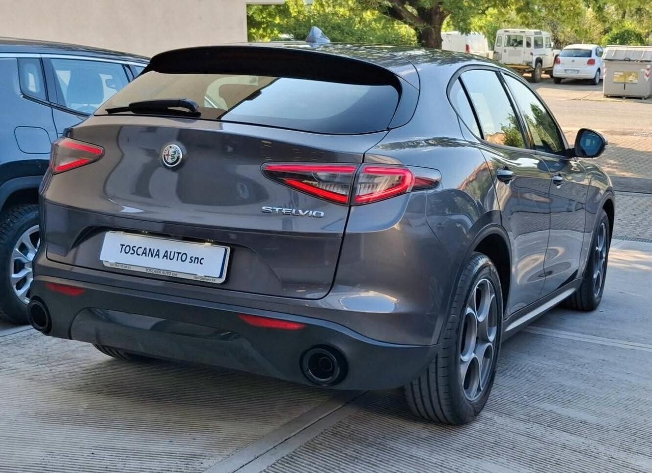 Alfa Romeo Stelvio 160cv restyling allestimento veloce