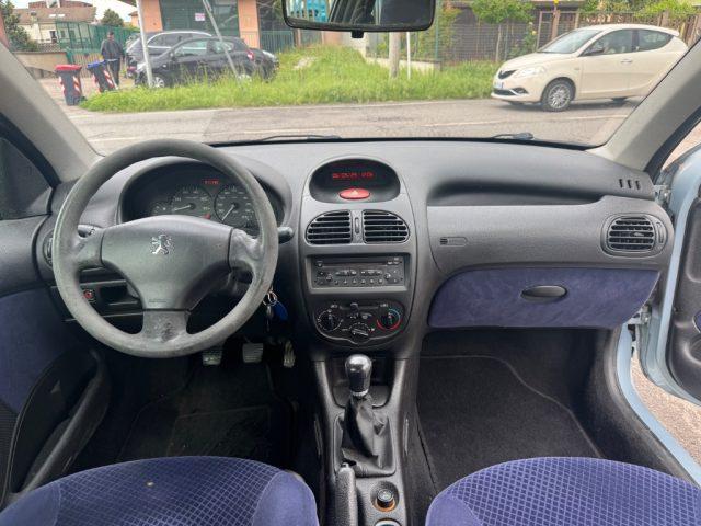 PEUGEOT 206 1.1 3p. XT