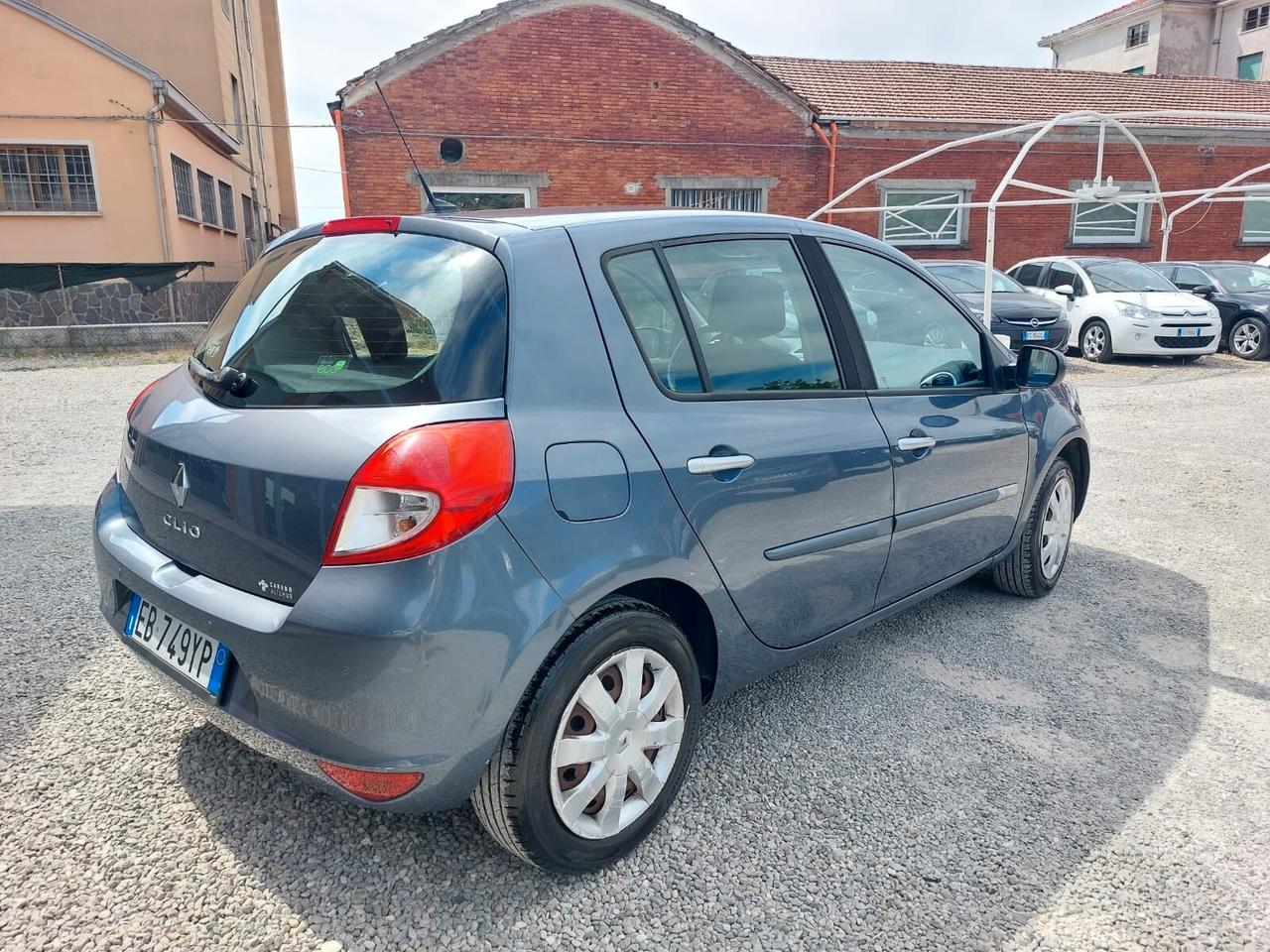 Renault Clio 1.2 16V 5 porte TOM TOM UNICO PROP