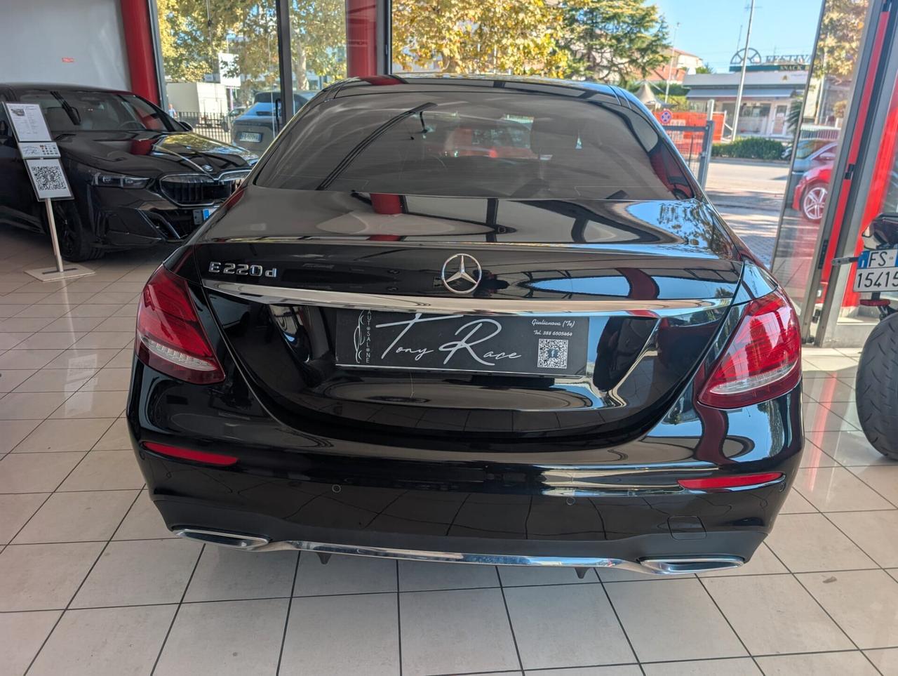 Mercedes E 220 DIESEL BERLINA AMG