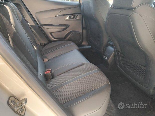 Peugeot 2008 Gt Line 1.2, 130 Cv Eat8