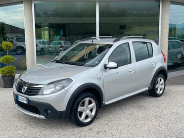 Dacia Sandero Stepway 1.6 8V 85CV "BENZ-GPL"