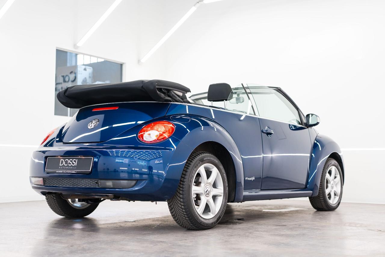 Volkswagen New Beetle 1.6 Cabrio